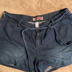 Gap Shorts